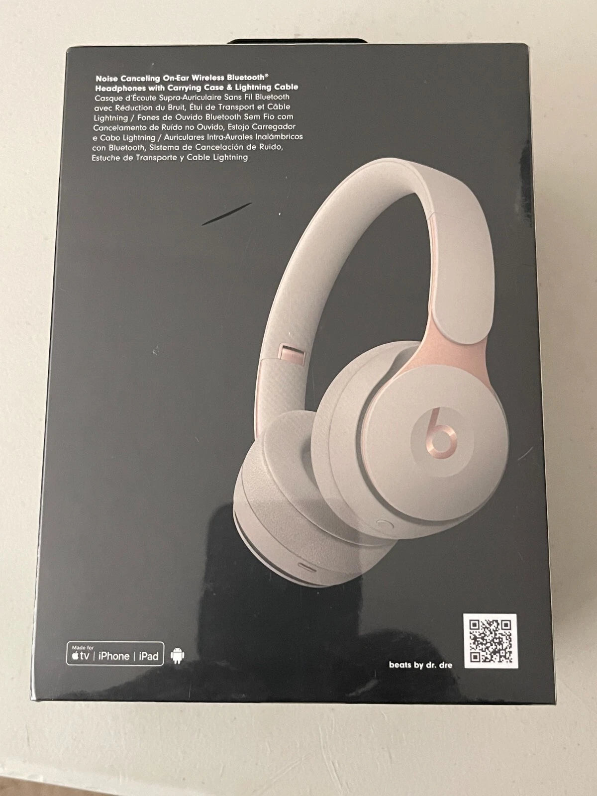 Beats Solo Pro Wireless Noise Cancelling On-Ear Headphones with Apple H1 Headphone Chip
