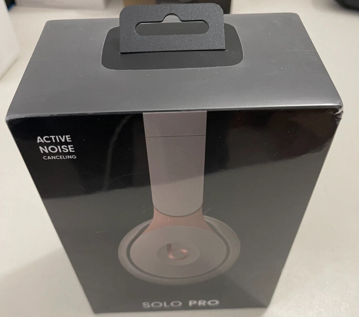Beats Solo Pro Wireless Noise Cancelling On-Ear Headphones with Apple H1 Headphone Chip